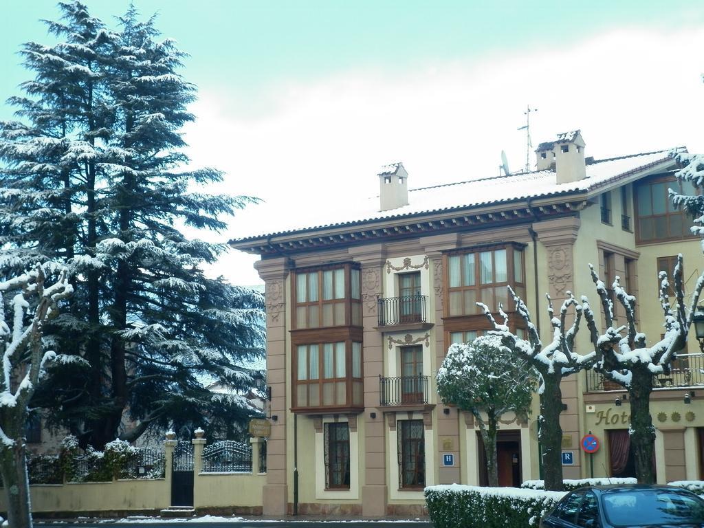 אסקראי Palacio Azcarate Hotel מראה חיצוני תמונה